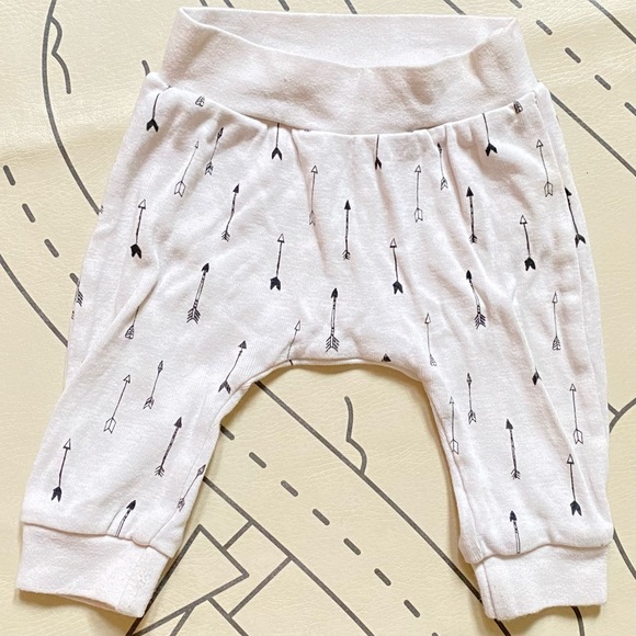 Rae Dunn | 0-3m Pants - Picture 1 of 3